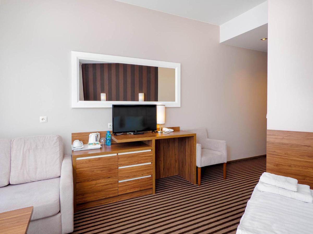 White 3* Krynica Morska