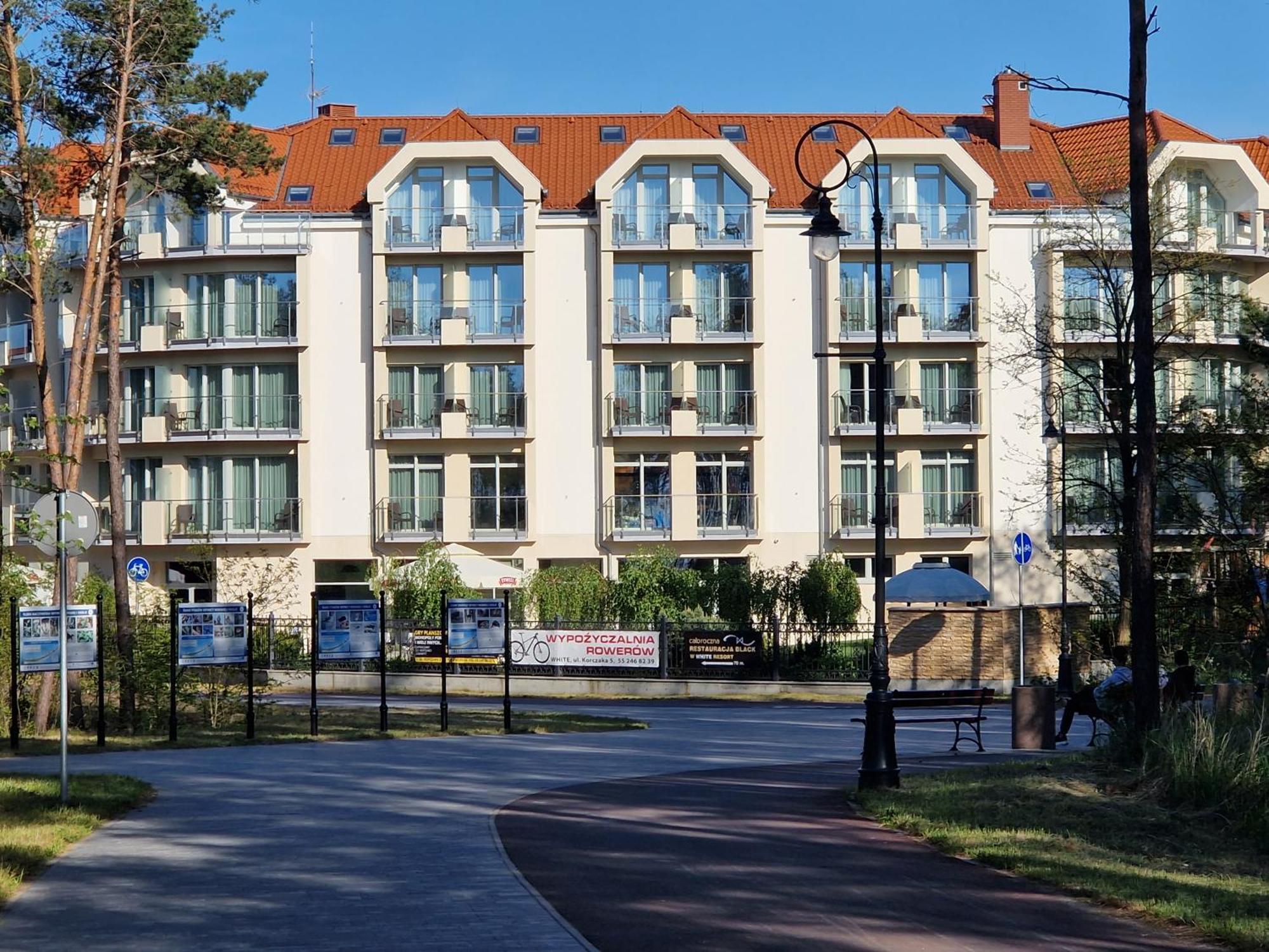 White Hotel 3*